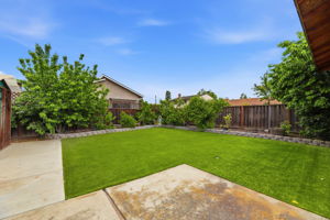 027_F8_2598 Sierra Vista Ct
