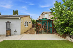 030_F8_2598 Sierra Vista Ct