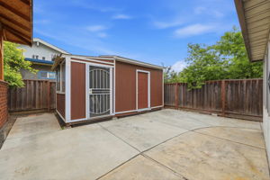 032_F8_2598 Sierra Vista Ct