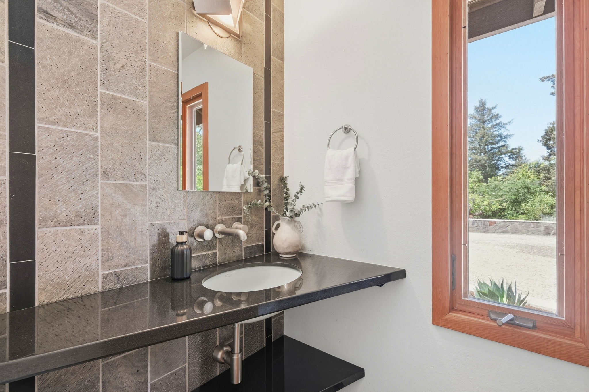 046_F8_25991 Mar Vista Ct