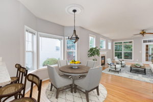 25994 Glasgow Dr, Chantilly, VA 20152, USA Photo 6
