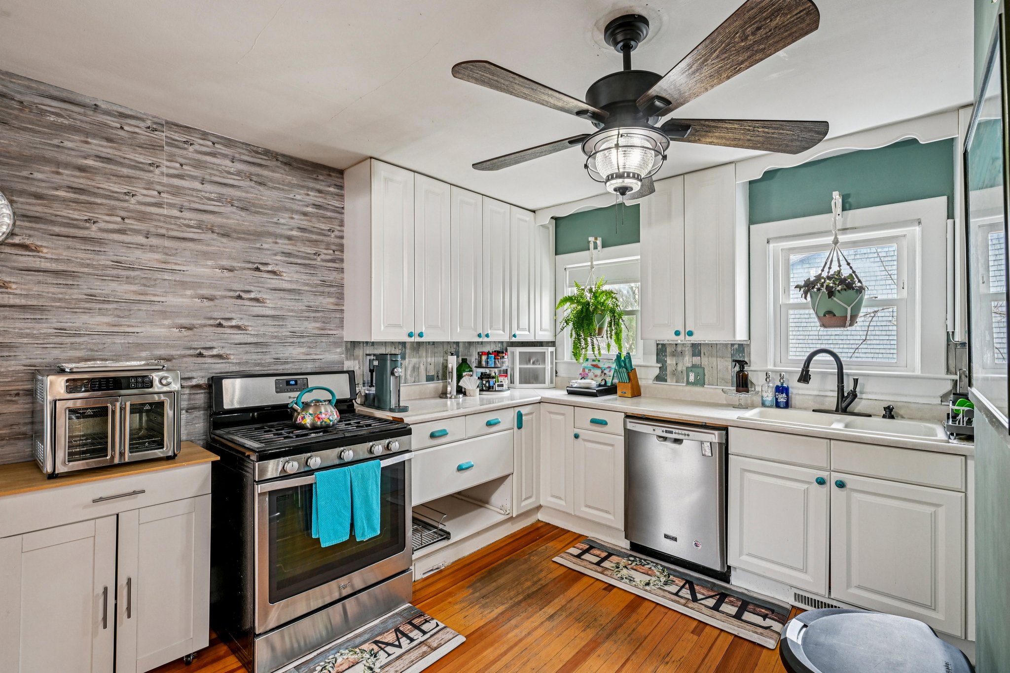 Barton Ave-S0104-017.jpg