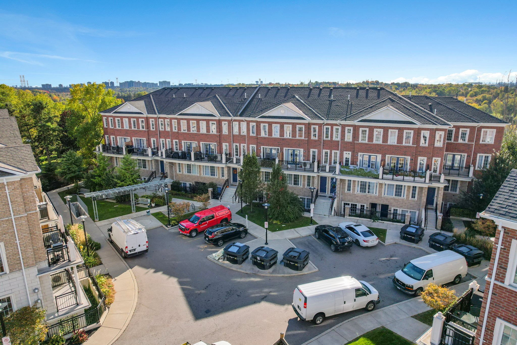 26 Bruce St Unit C24 Vaughan, ON L4L 0H4