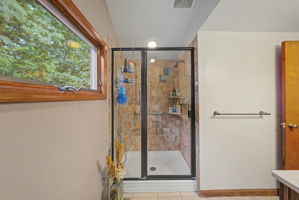  Photo 44