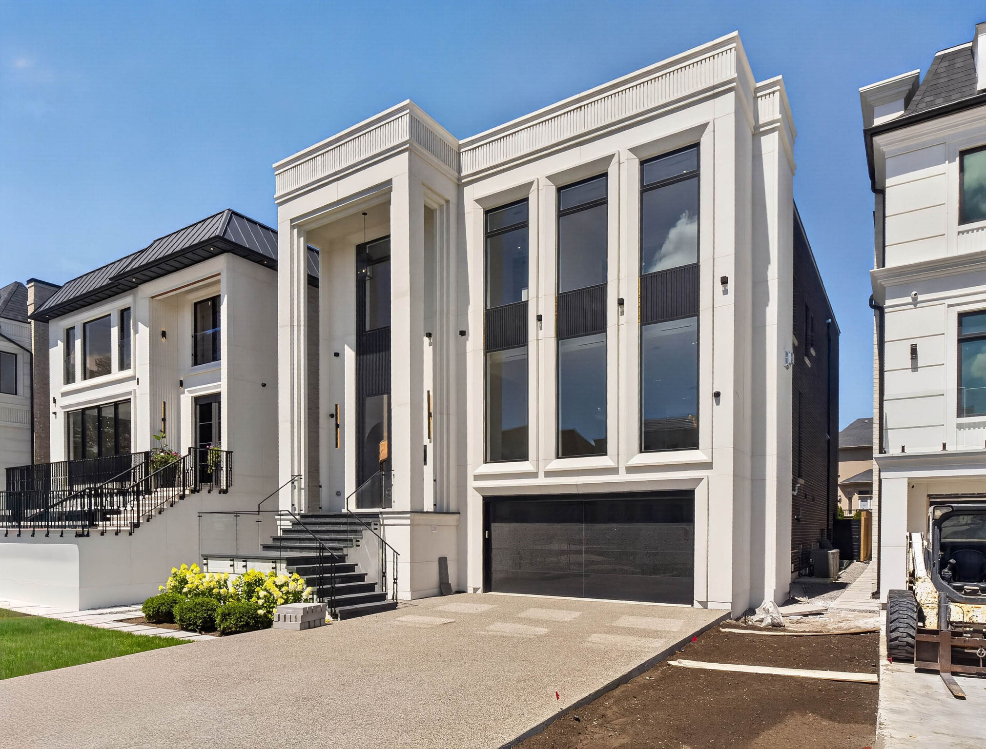 26 Clinton Dr Richmond Hill, ON L4C 8E2