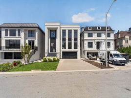 26 Clinton Dr, Richmond Hill ON