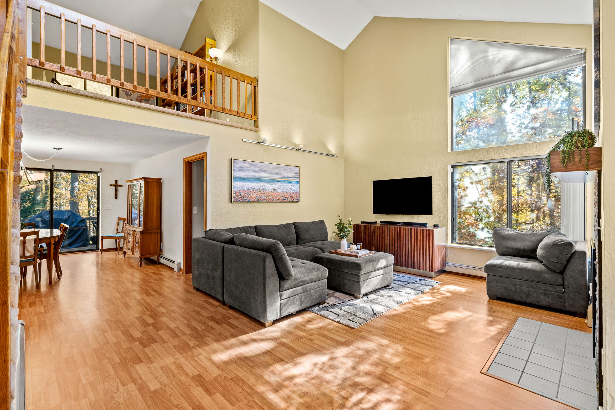 26 Colony Brook Ln, Derry, NH 03038, USA Photo 6