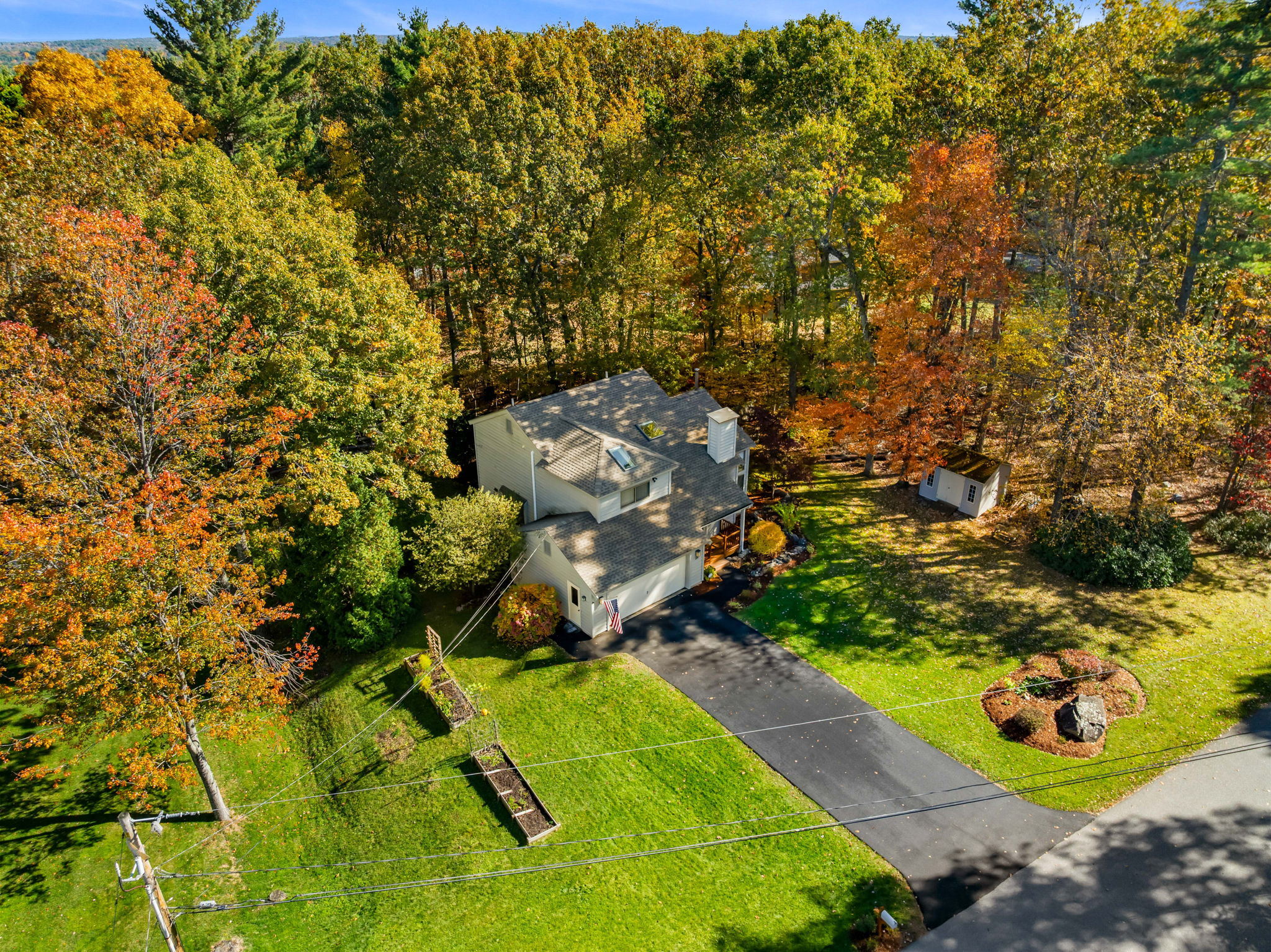 26 Colony Brook Ln, Derry, NH 03038, USA Photo 51
