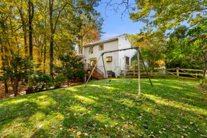 26 Colony Brook Ln, Derry, NH 03038, USA Photo 40