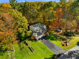 26 Colony Brook Ln, Derry, NH 03038, USA Photo 50