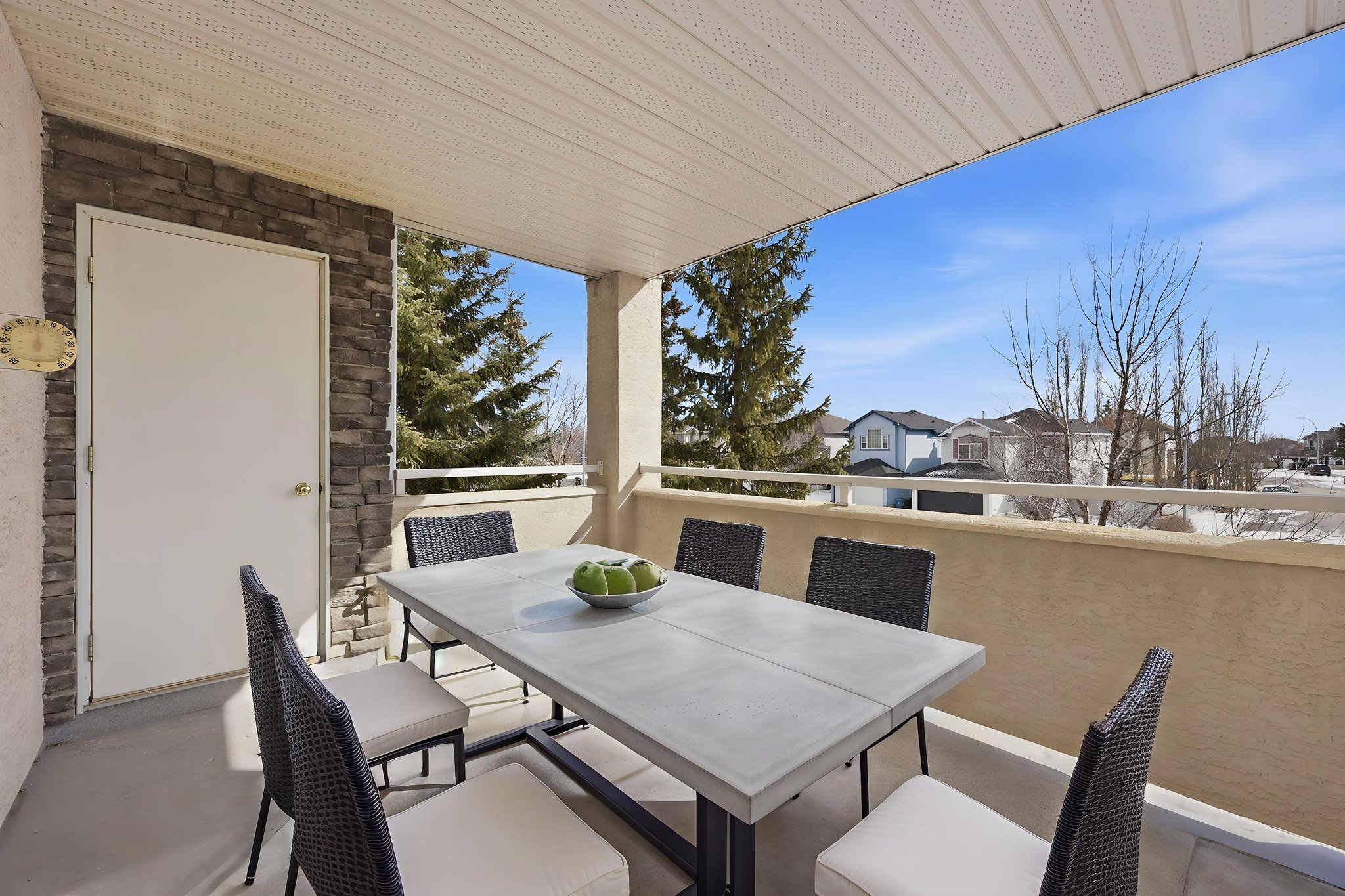 026_5W4A6302 virtually staged.jpeg