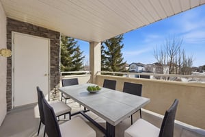 026_5W4A6302 virtually staged.jpeg