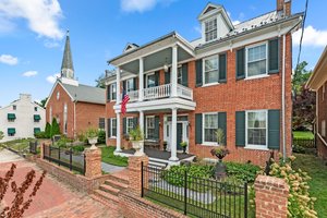 This home has had its brick newly repointed and offers a newer roof