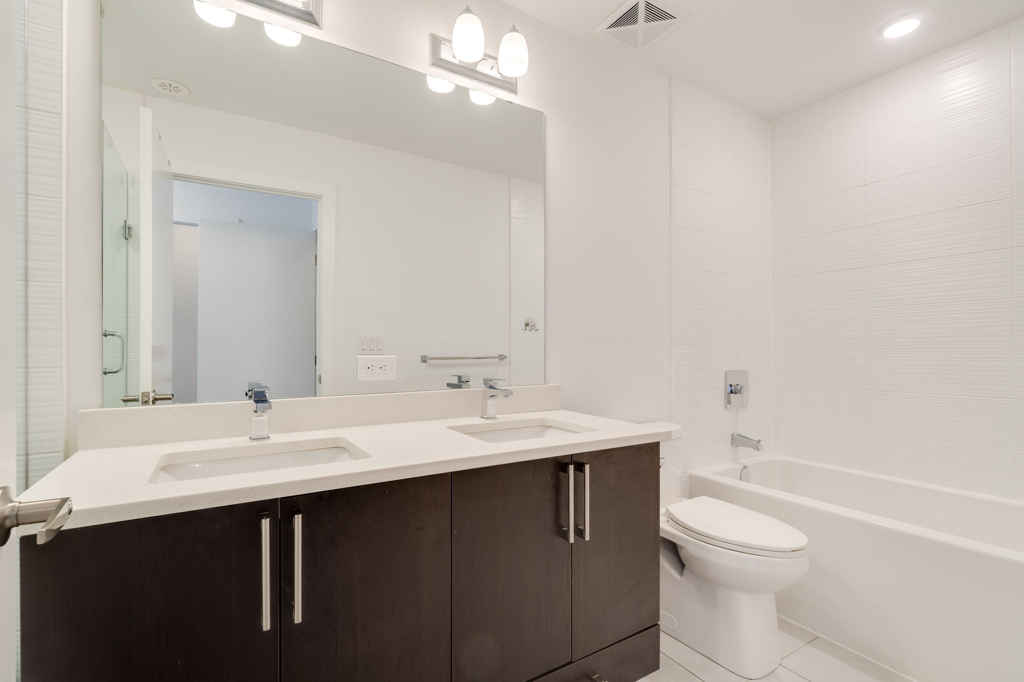 Toronto property showcase — delivered property photograph 16