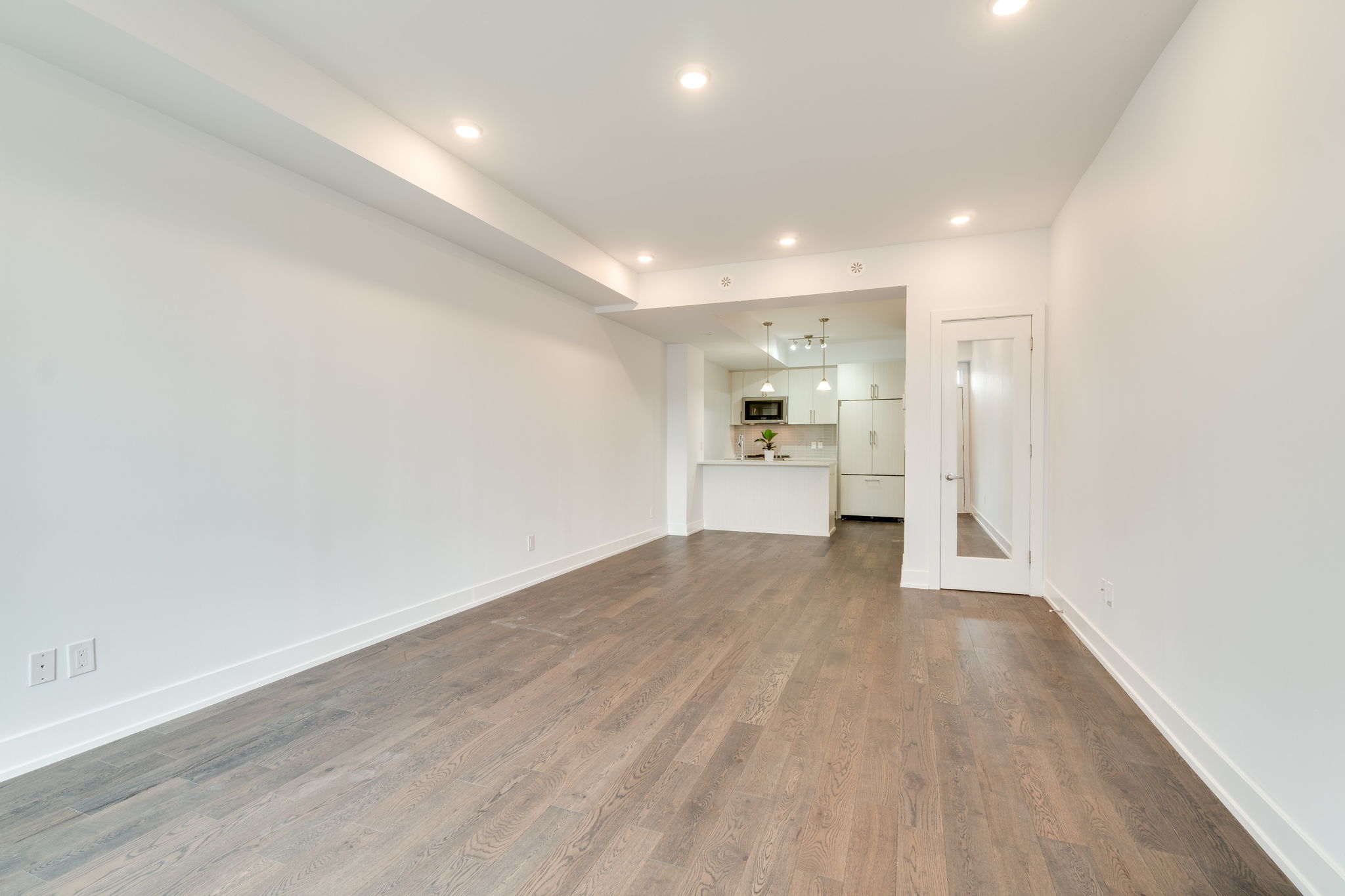 Toronto property showcase — delivered property photograph 4