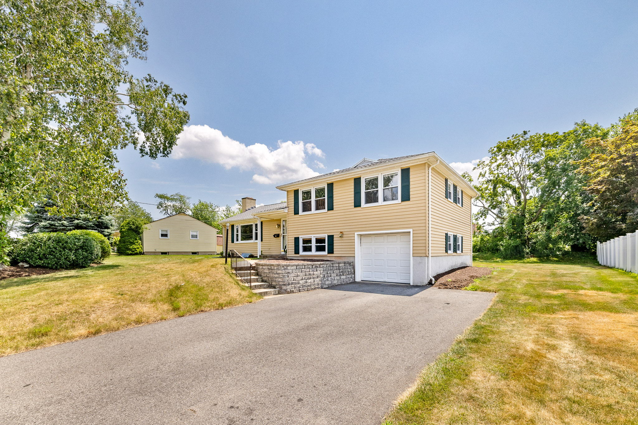 26 Fox Hill Rd, Wethersfield, CT 06109 | Alpha Photography