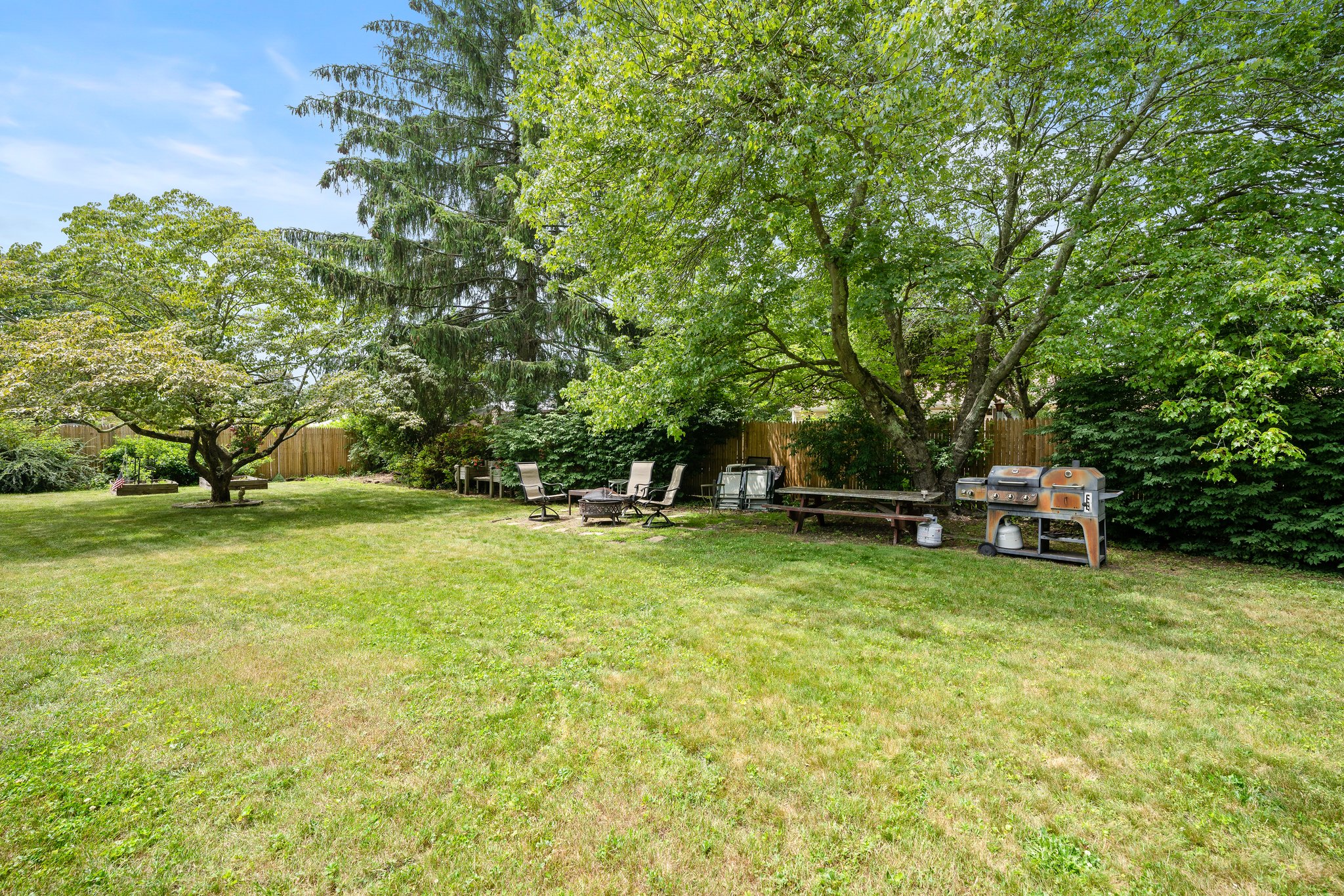 26 Griffith Dr, Riverside, RI 02915, USA Photo 9