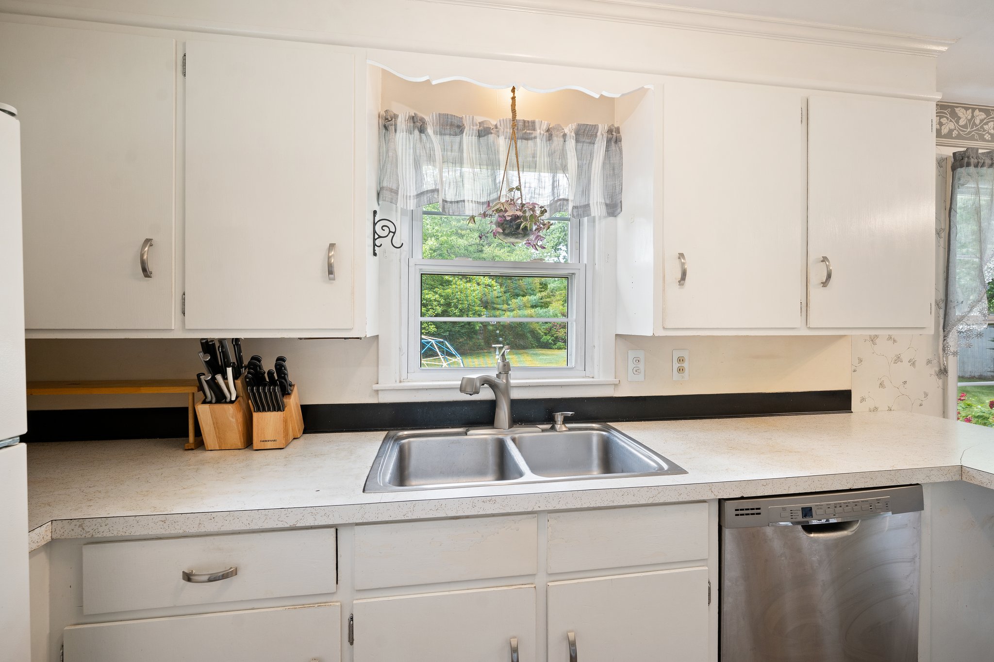 26 Griffith Dr, Riverside, RI 02915, USA Photo 22