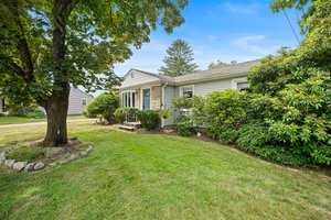 26 Griffith Dr, Riverside, RI 02915, USA Photo 3