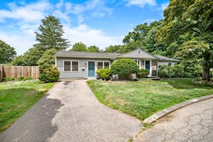 26 Griffith Dr, Riverside, RI 02915, USA Photo 44