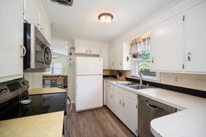 26 Griffith Dr, Riverside, RI 02915, USA Photo 23