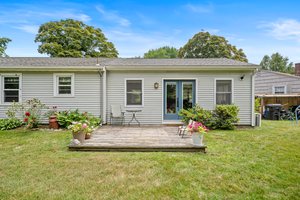 26 Griffith Dr, Riverside, RI 02915, USA Photo 5