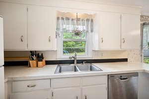 26 Griffith Dr, Riverside, RI 02915, USA Photo 21