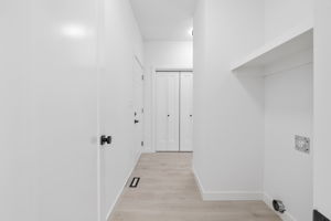 26 Hunter's Cl - Interior-15