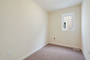  26 Jenkins St, Grand Valley, ON L9W, US Photo 36