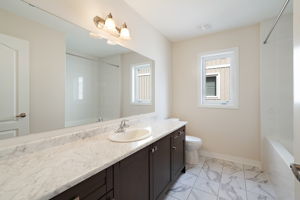  26 Jenkins St, Grand Valley, ON L9W, US Photo 40