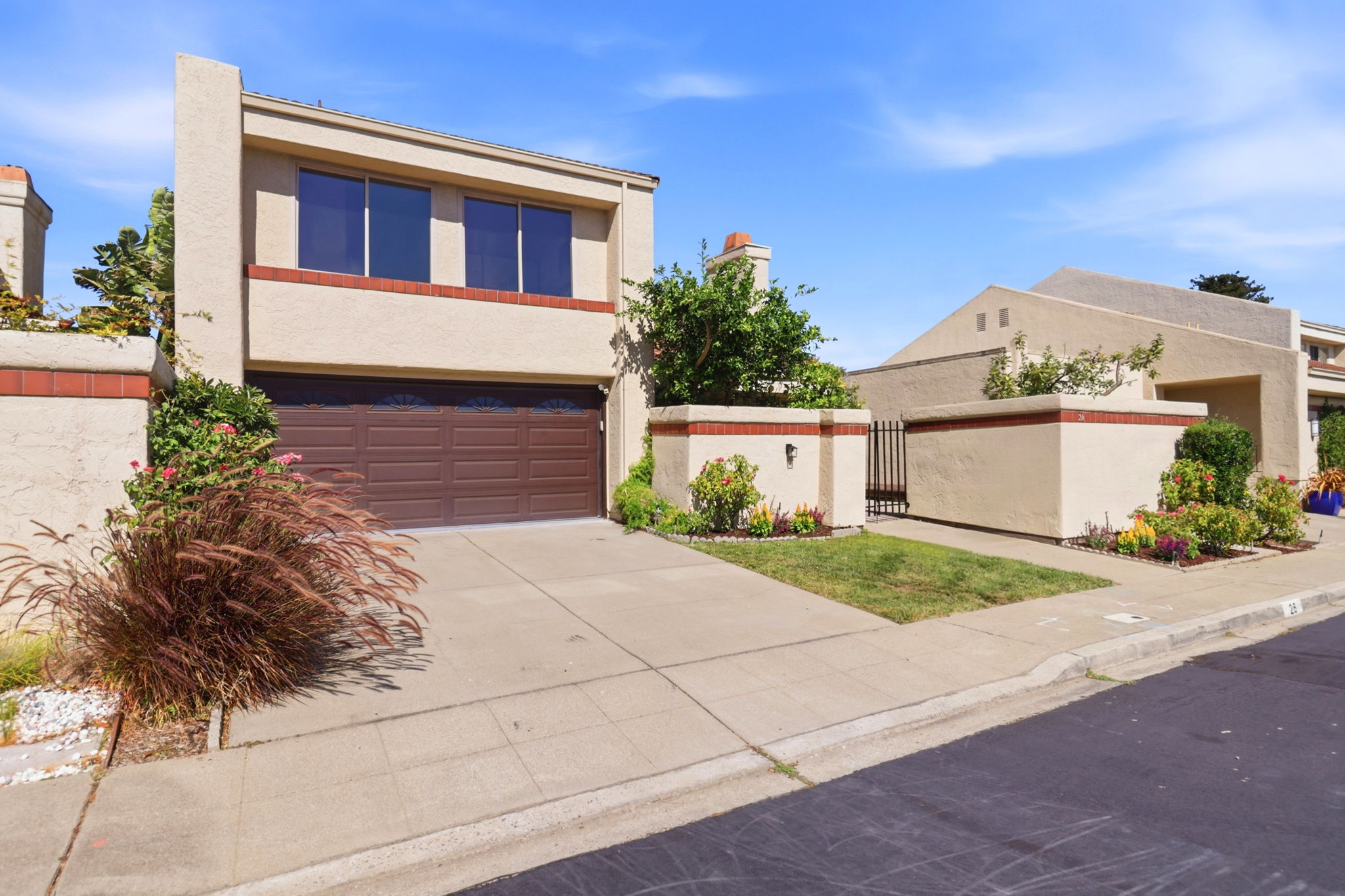 002_F8_26 Lido Cir