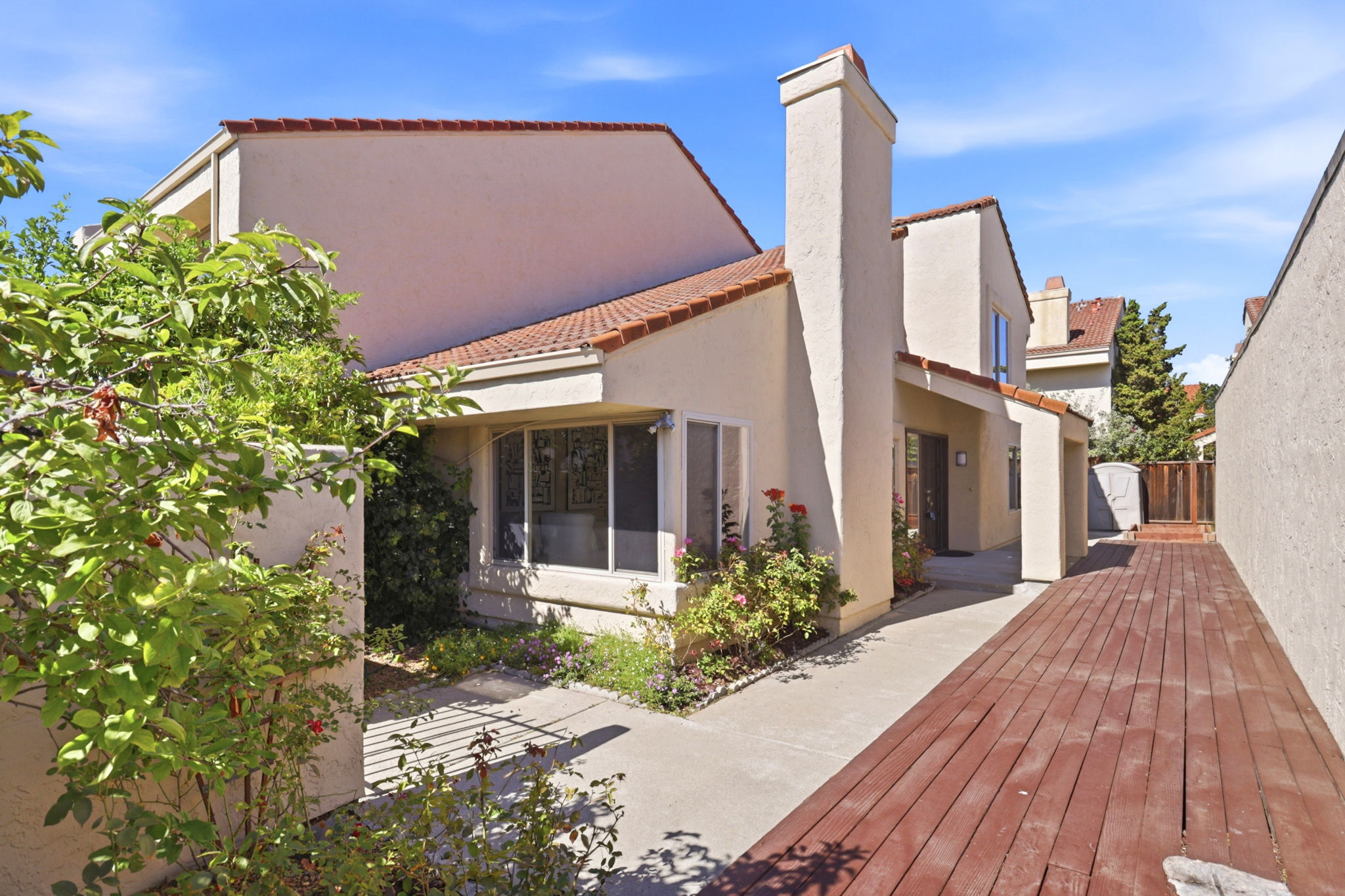 004_F8_26 Lido Cir