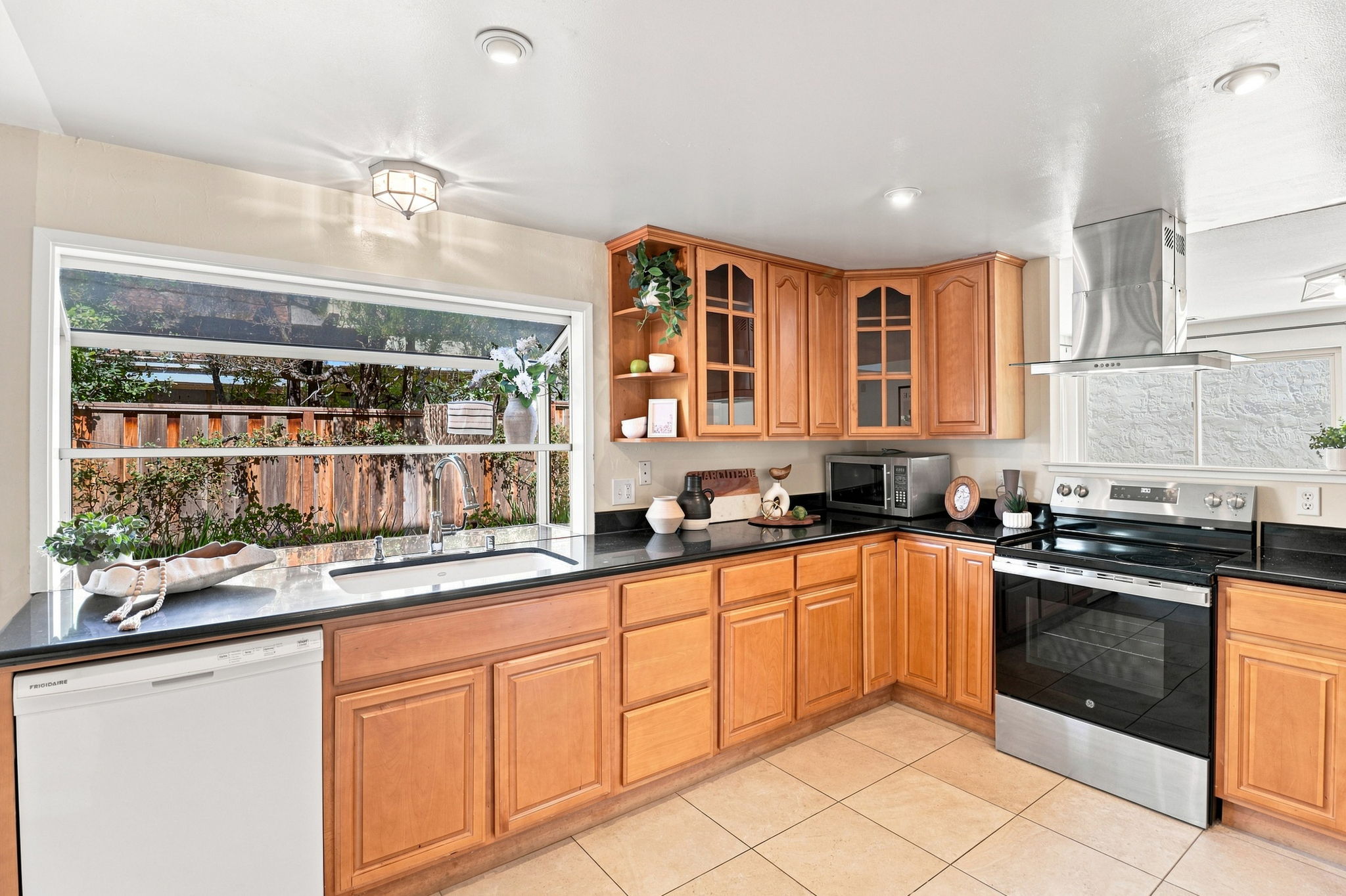 016_F8_26 Lido Cir
