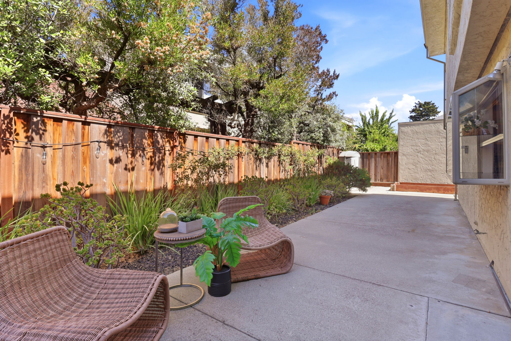 049_F8_26 Lido Cir