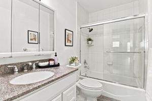 040_F8_26 Lido Cir