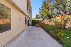 047_F8_26 Lido Cir