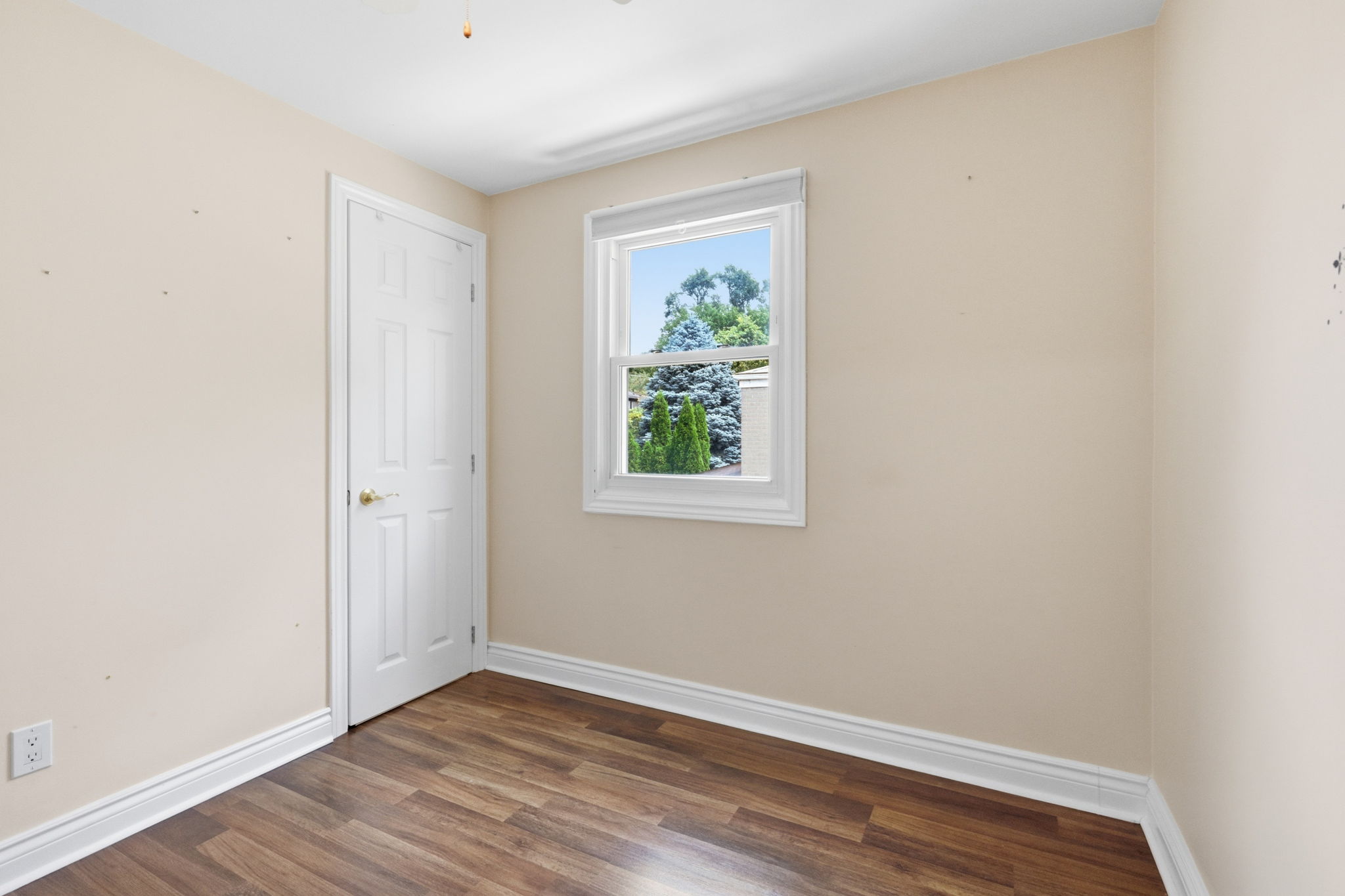 Property in Toronto — delivered property photograph 18