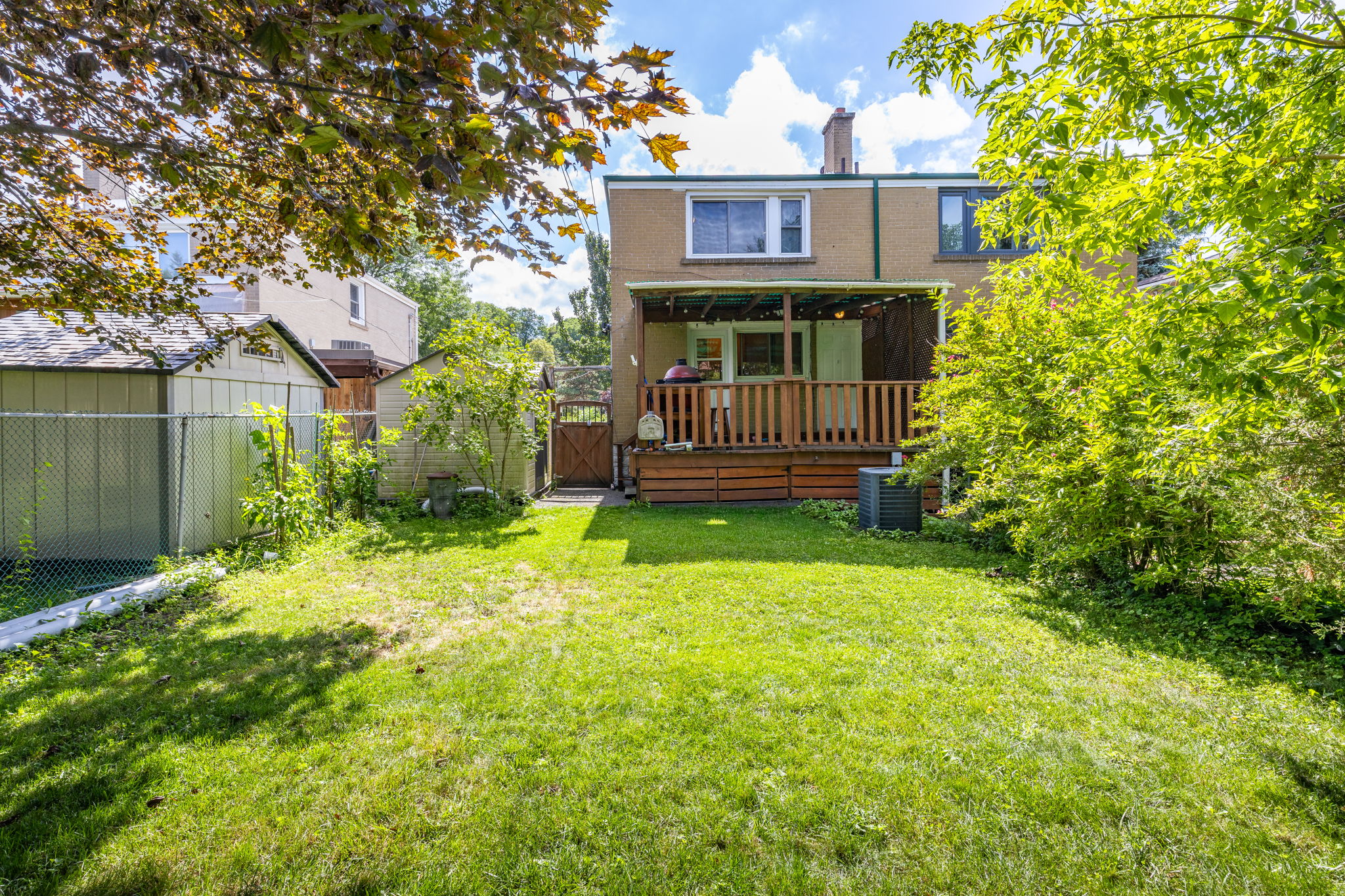Property in Toronto — delivered property photograph 33