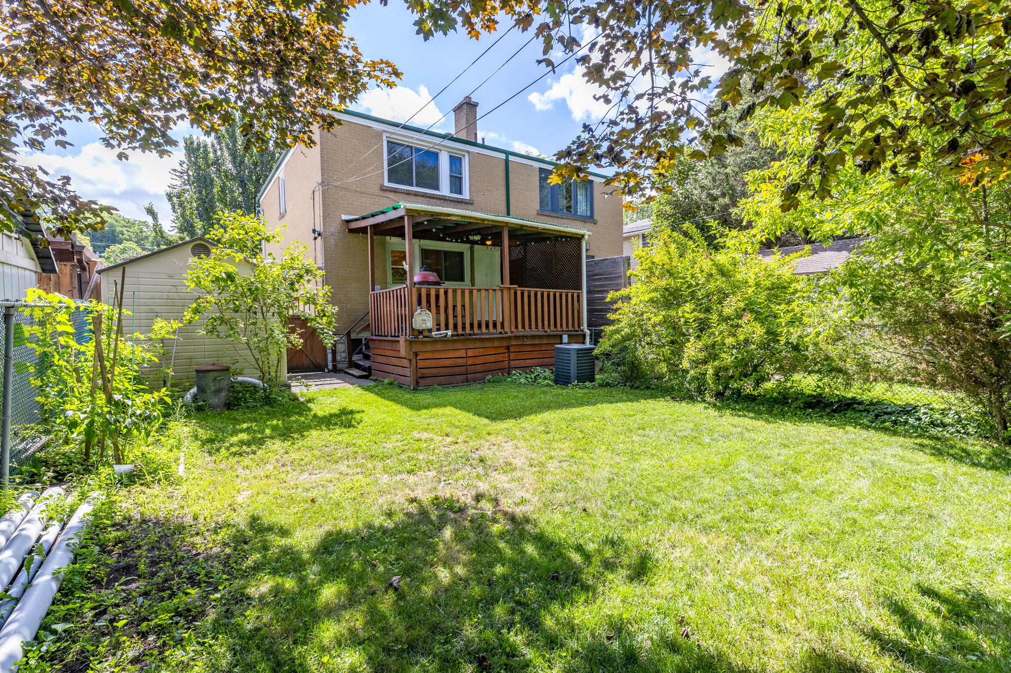Property in Toronto — delivered property photograph 34