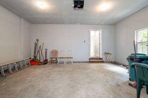  Photo 35