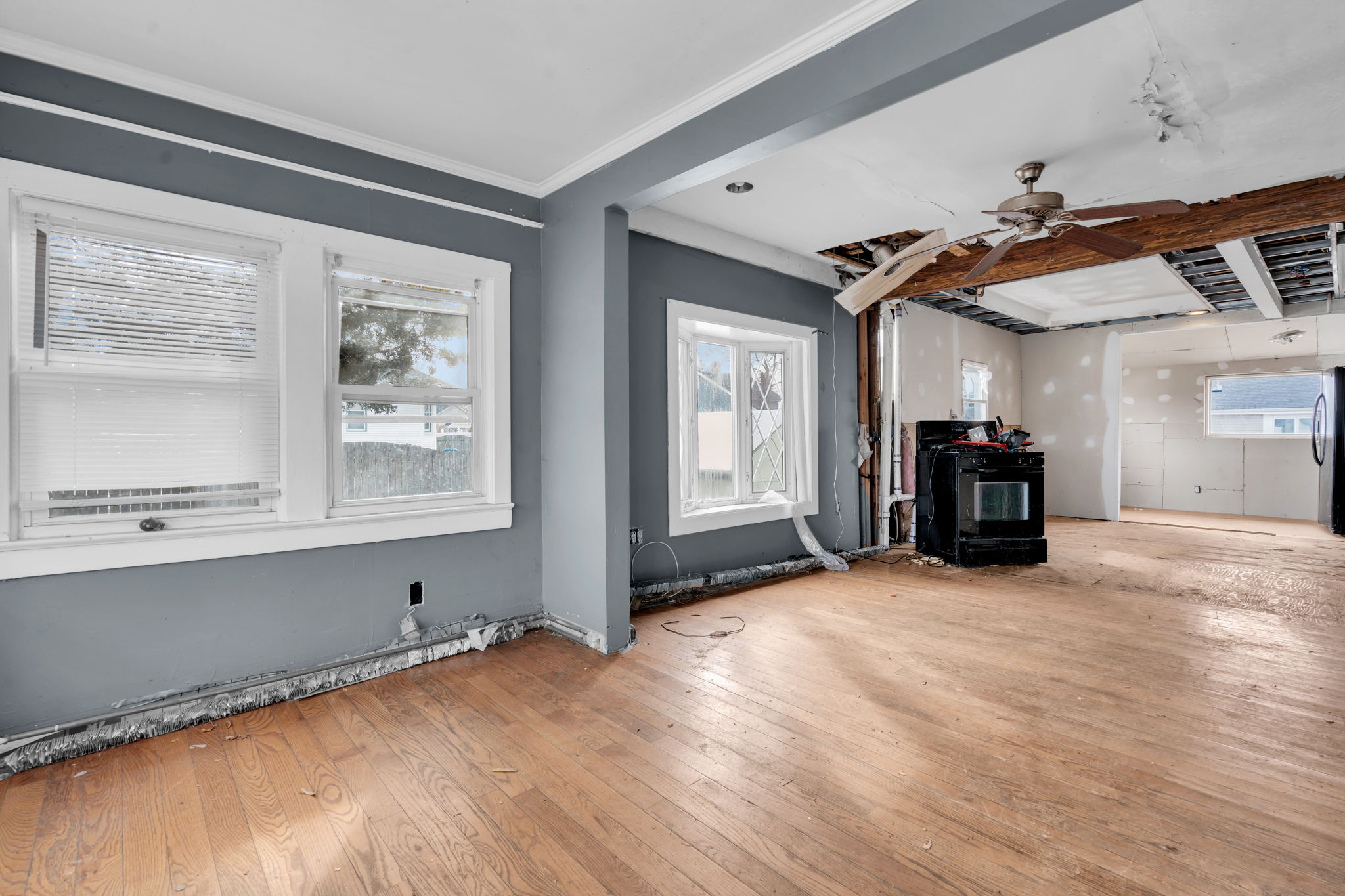 Living room and Dining Room View