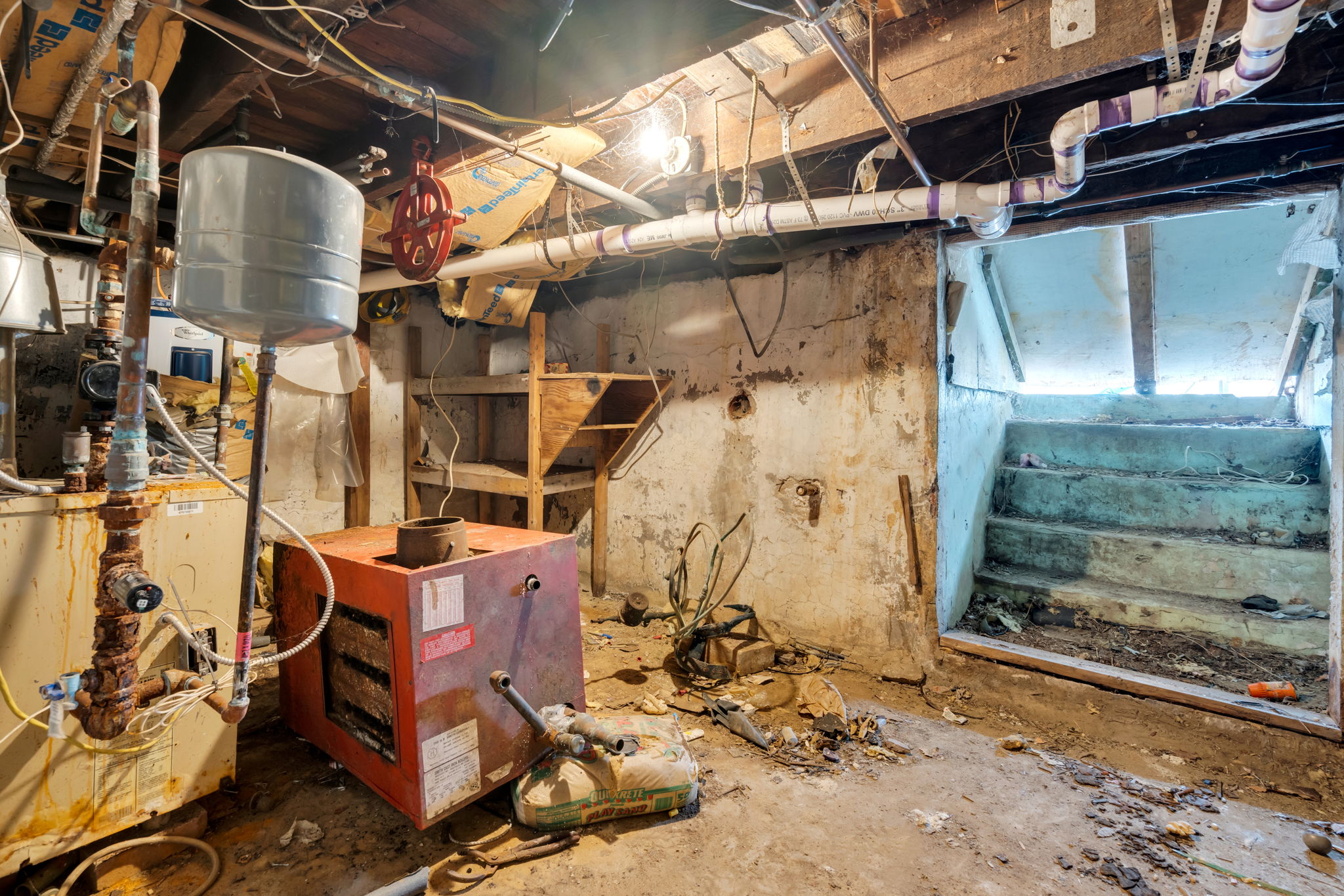 Basement view not finished utility area