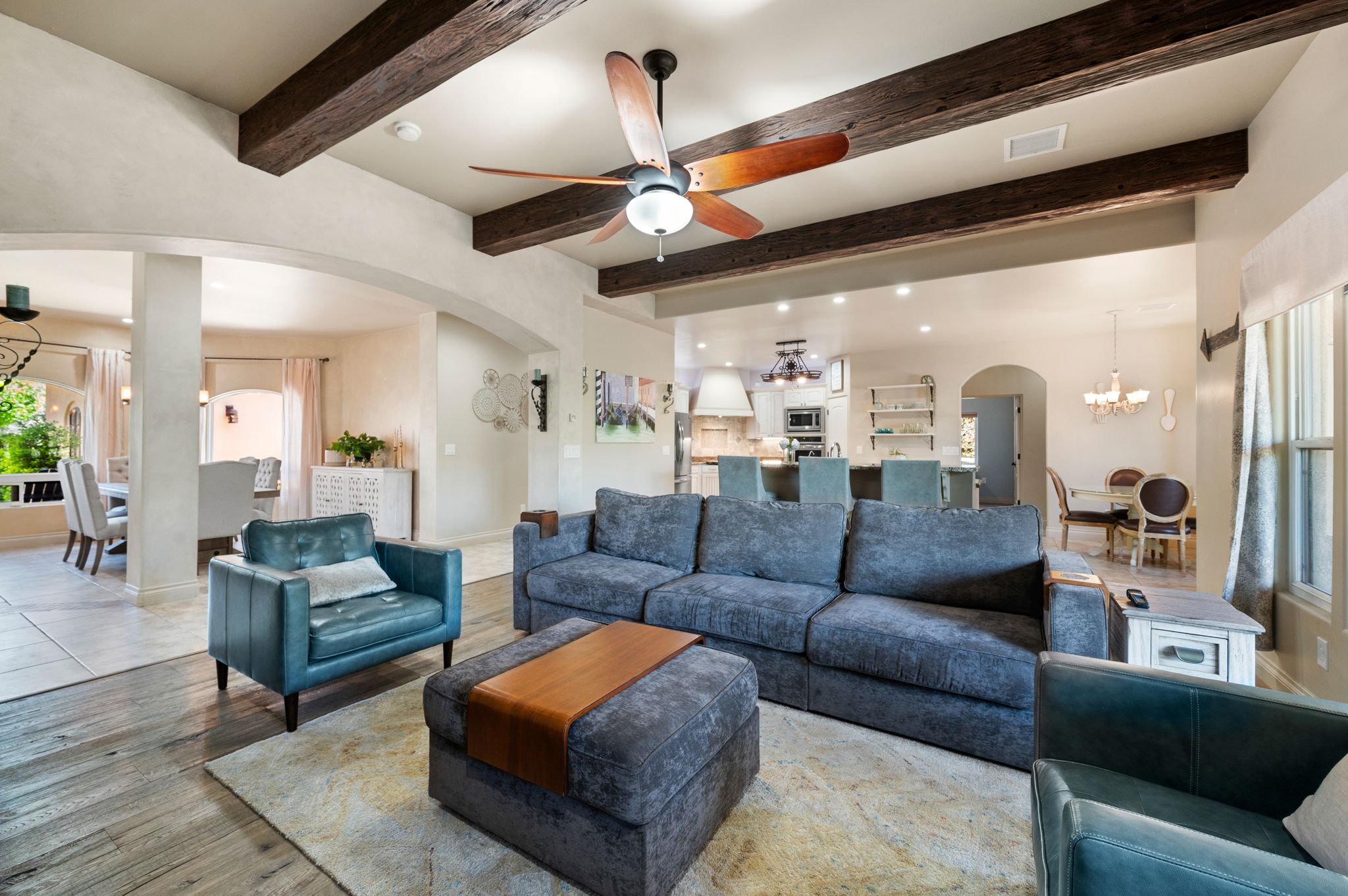 Living Room (4)