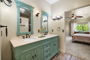 Primary Bathroom (2)