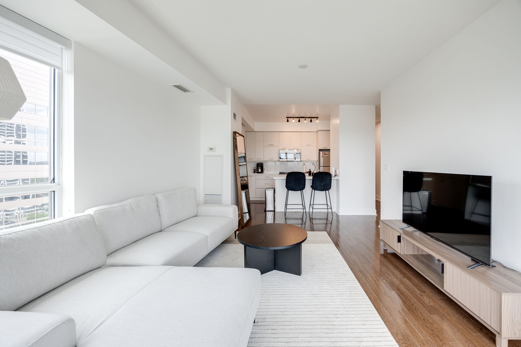 Toronto property showcase — delivered property photograph 10