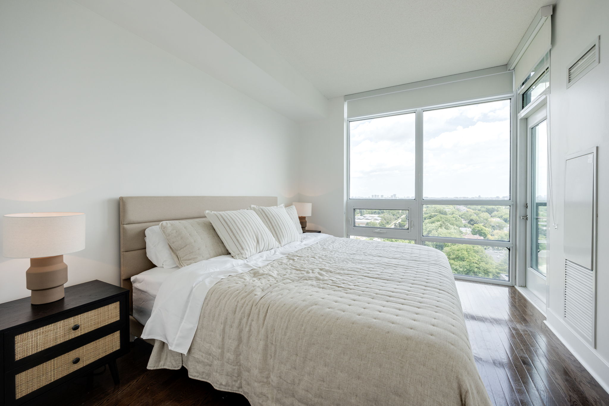 Toronto property showcase — delivered property photograph 15