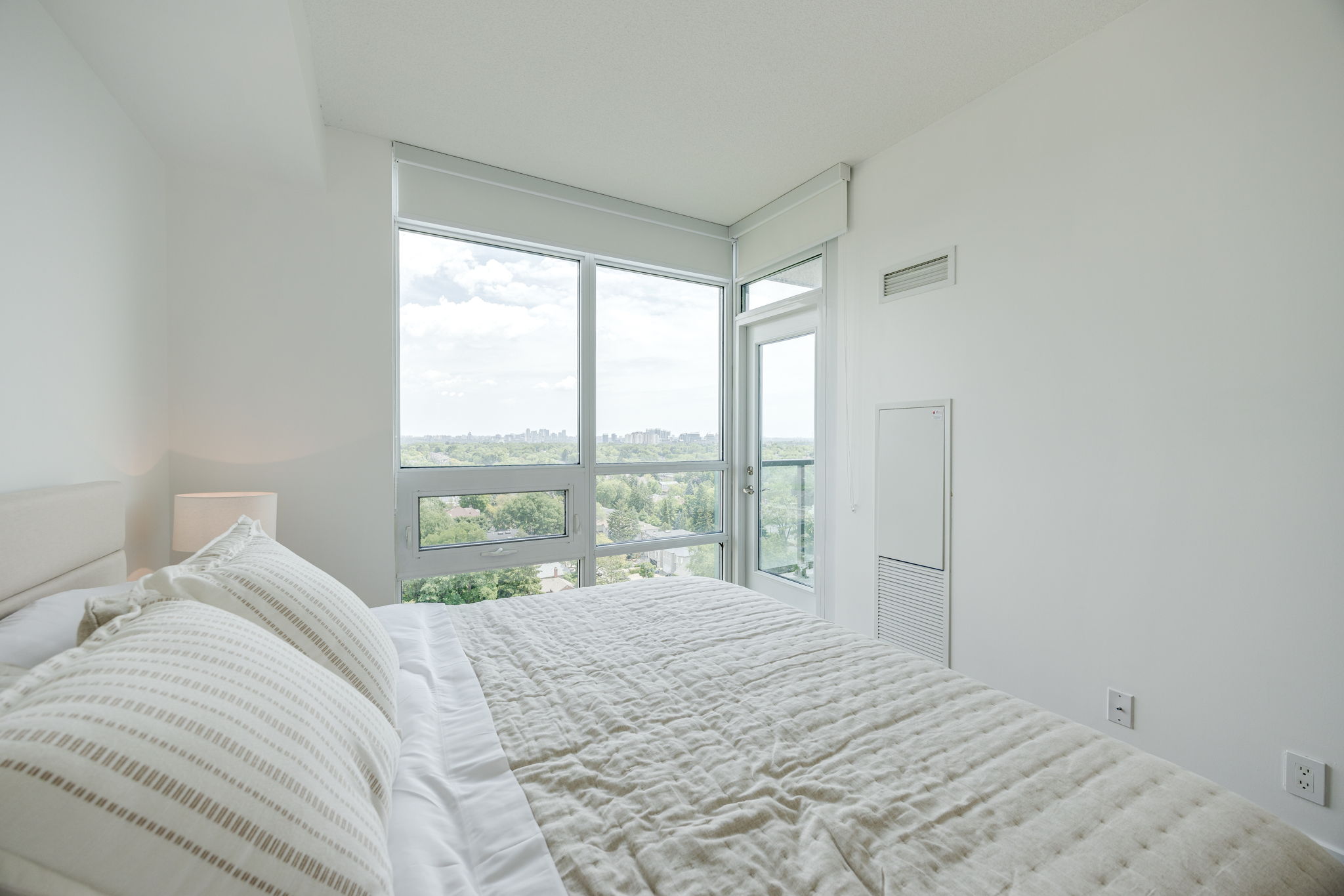 Toronto property showcase — delivered property photograph 16
