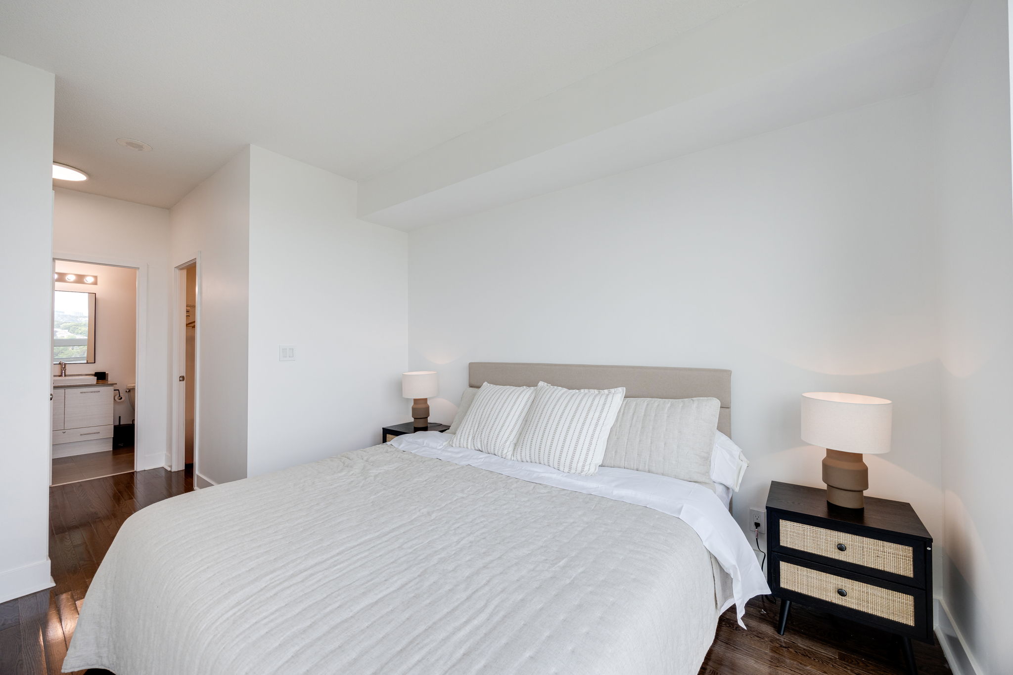 Toronto property showcase — delivered property photograph 17