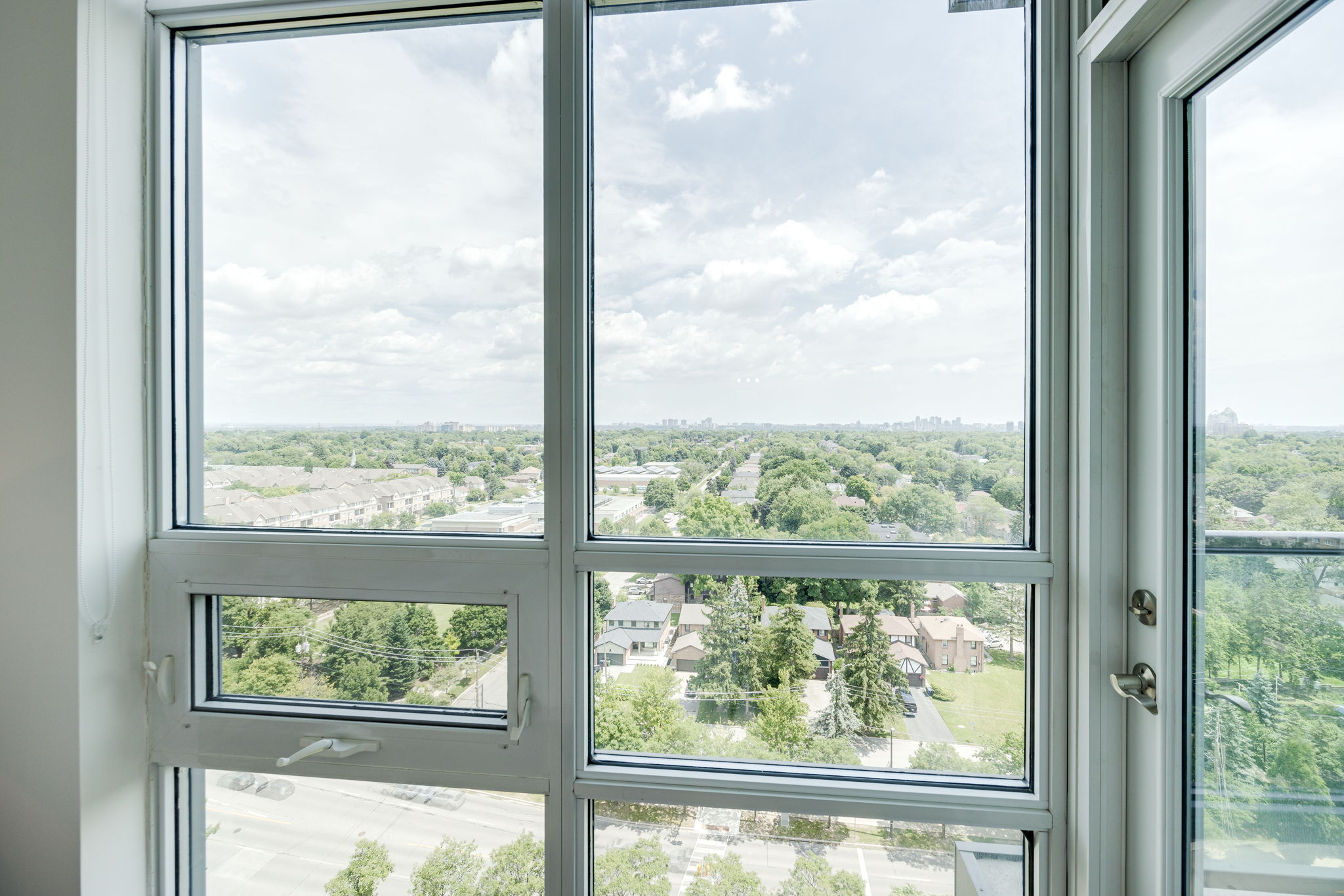 Toronto property showcase — delivered property photograph 18