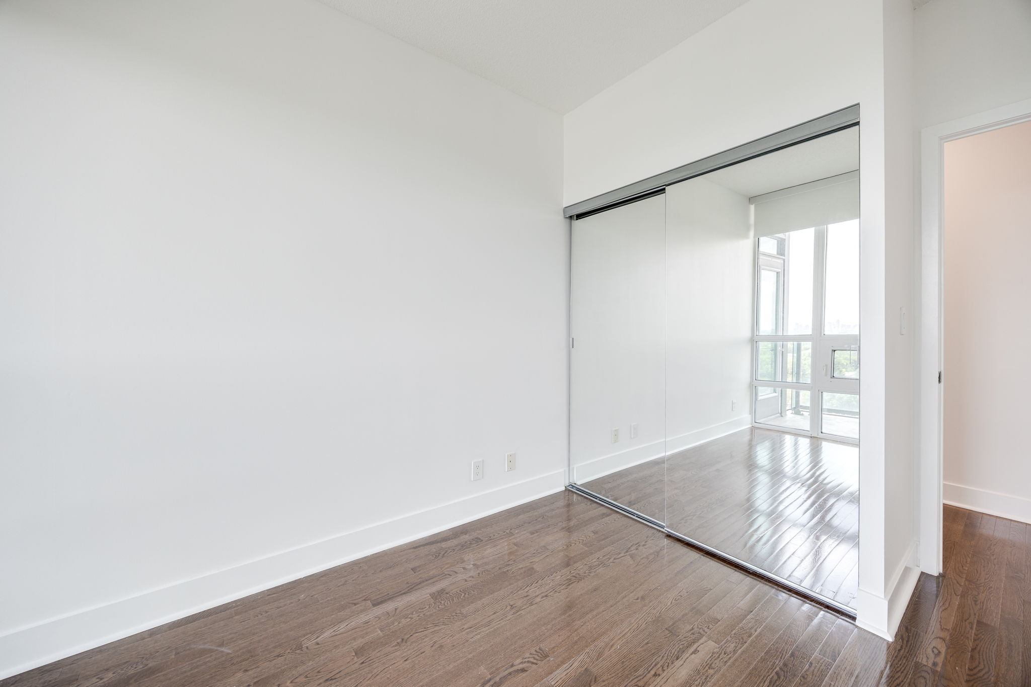 Toronto property showcase — delivered property photograph 22